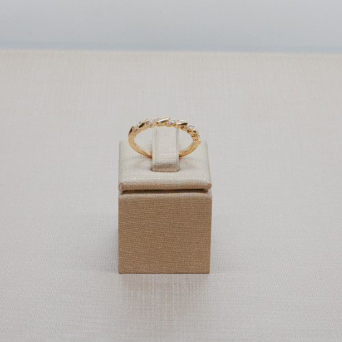 Anel Aparador Banhado a Ouro e Pedras Cravejadas