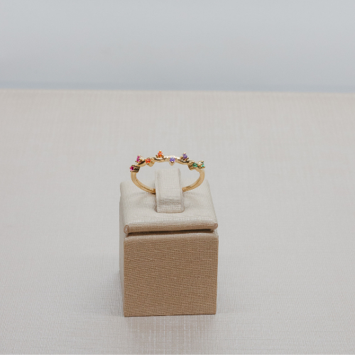 Anel Meia Aliança Banhado a Ouro com Pedras Coloridas Cravejadas