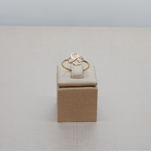 Anel Trevo de Quatro Folhas Banhado a Ouro com Pedra Cravejada