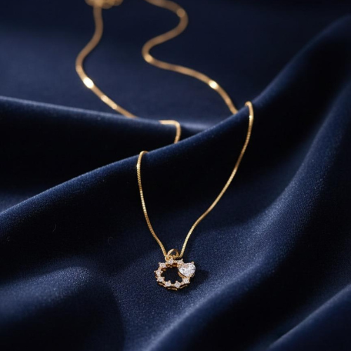 Corrente Veneziana com Pingente de Coração Cravejado em Pedras